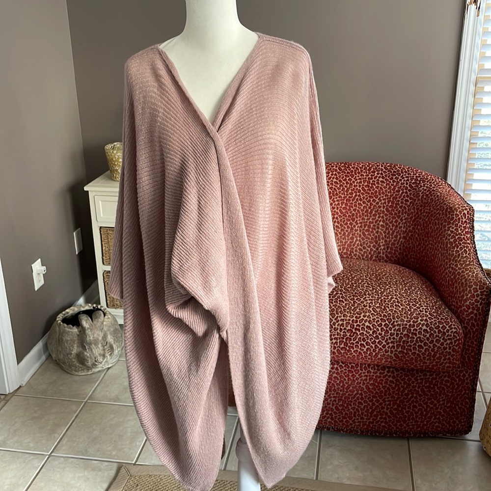 Women’s medium sweater‎